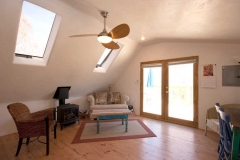 03_attic_apartment_living_01-1