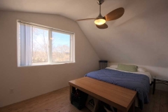 06_attic_apartment_bedroom_01-1