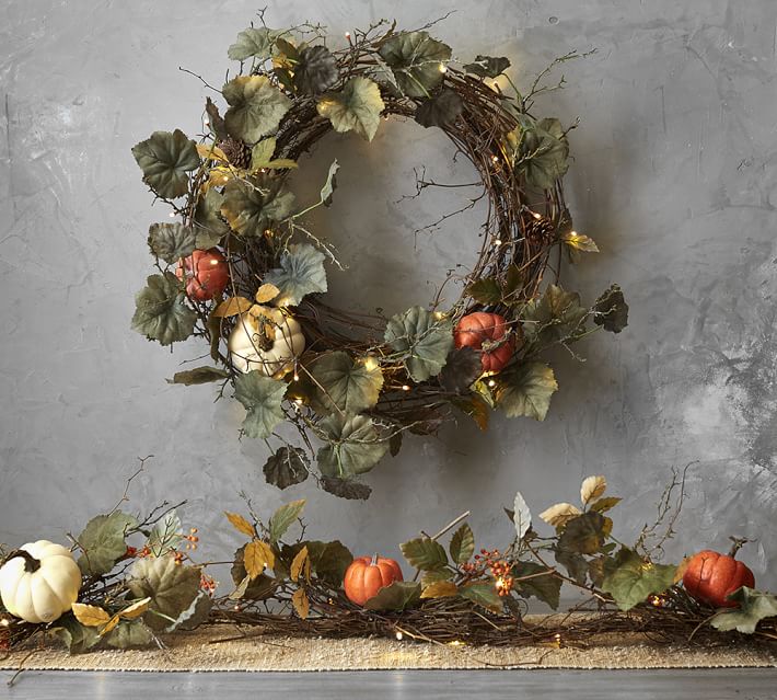 lit-natural-pumpkin-wreath-garland